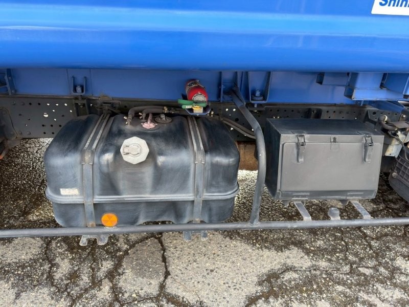 エルフ　６.８m3　プレスパッカー