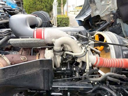 22t仕様　3軸高床　２デフ　クレーン付平ボデー