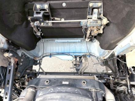 22t仕様　3軸高床　２デフ　クレーン付平ボデー