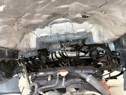 ４t　ワイド　格納ゲート付冷凍バン