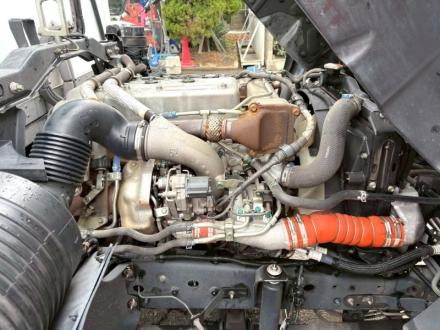 ４t　ワイド　格納ゲート付冷凍バン