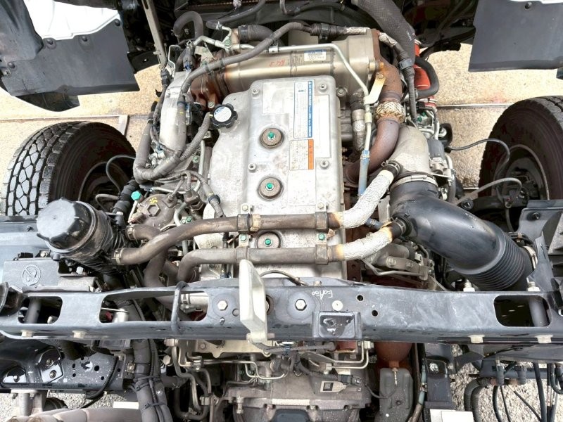 ４t　ワイド　格納ゲート付冷凍バン