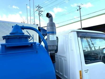 3700Ｌ　バキュームカー