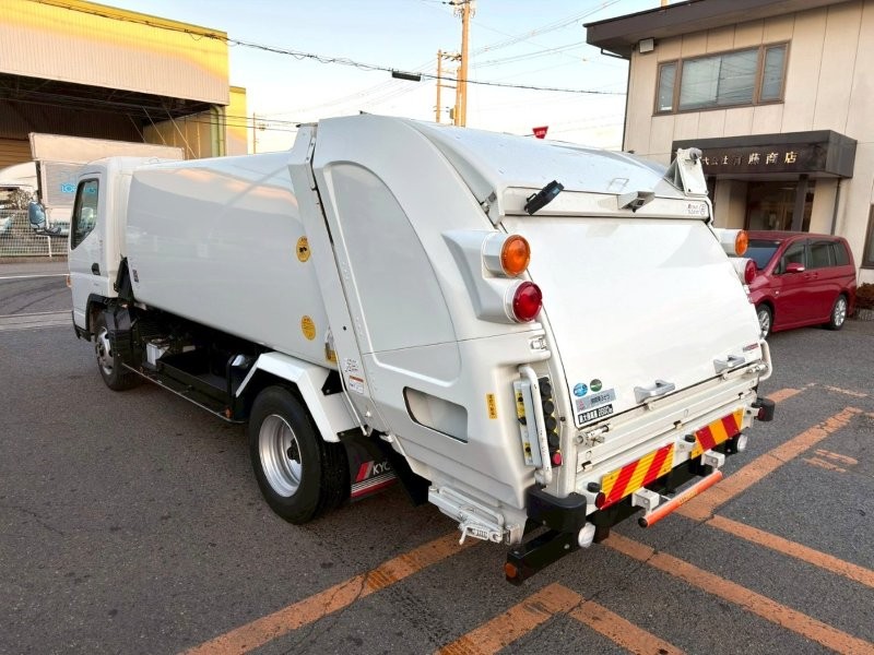 キャンター　６.８m3　プレスパッカー