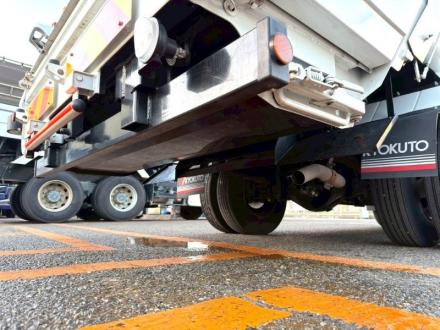 キャンター　６.８m3　プレスパッカー