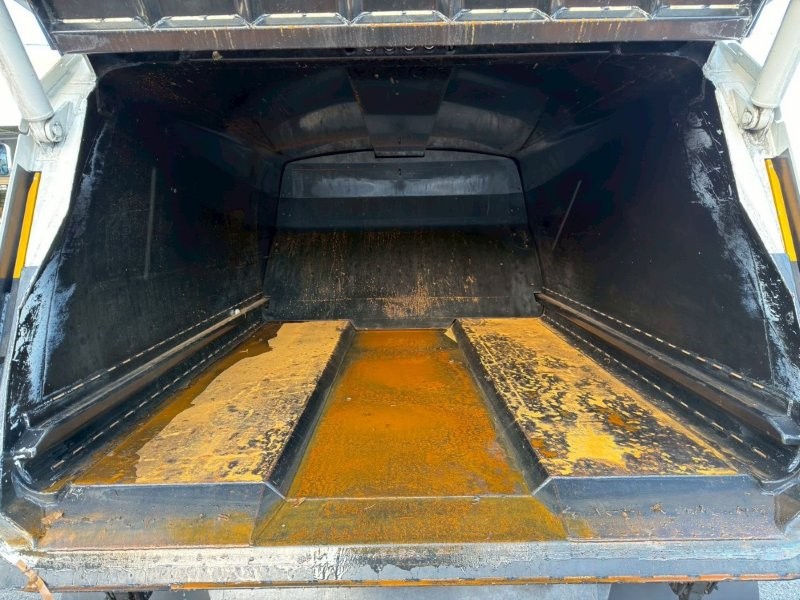 キャンター　６.８m3　プレスパッカー