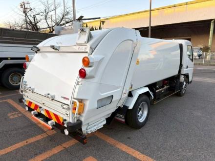 キャンター　６.８m3　プレスパッカー