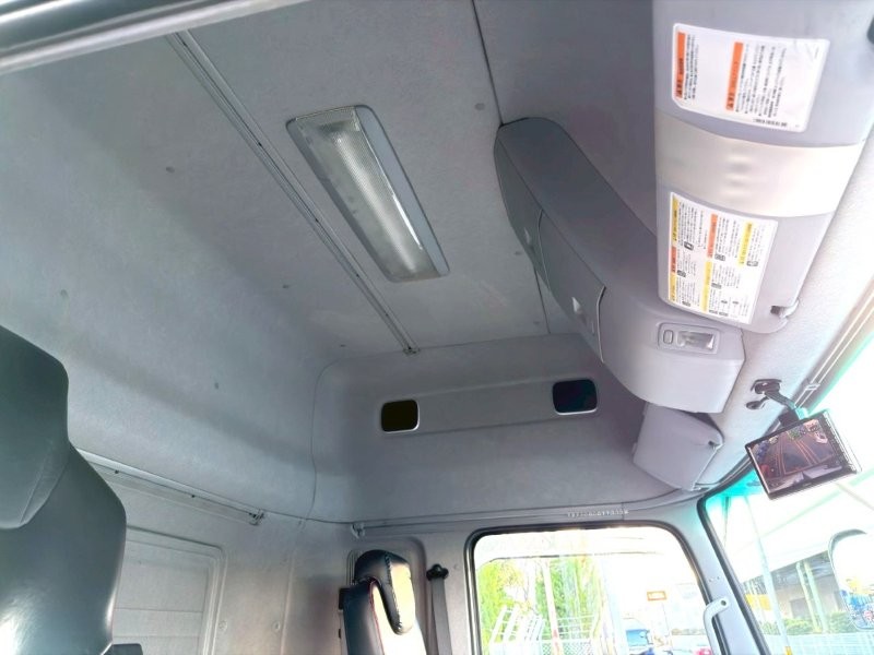 ２５t仕様　格納ゲート付　冷凍バン　ハイルーフ