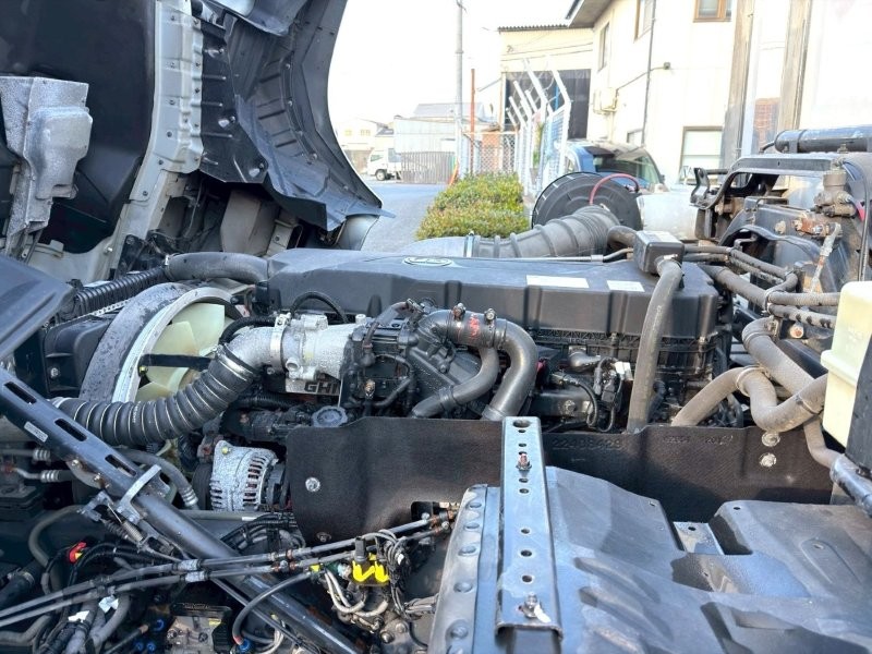 ２５t仕様　格納ゲート付　冷凍バン　ハイルーフ