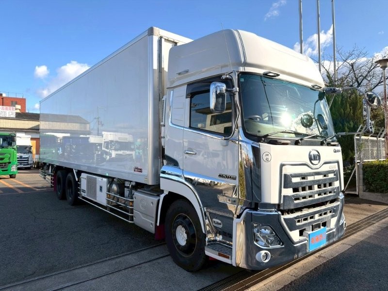 ２５t仕様　格納ゲート付　冷凍バン　ハイルーフ