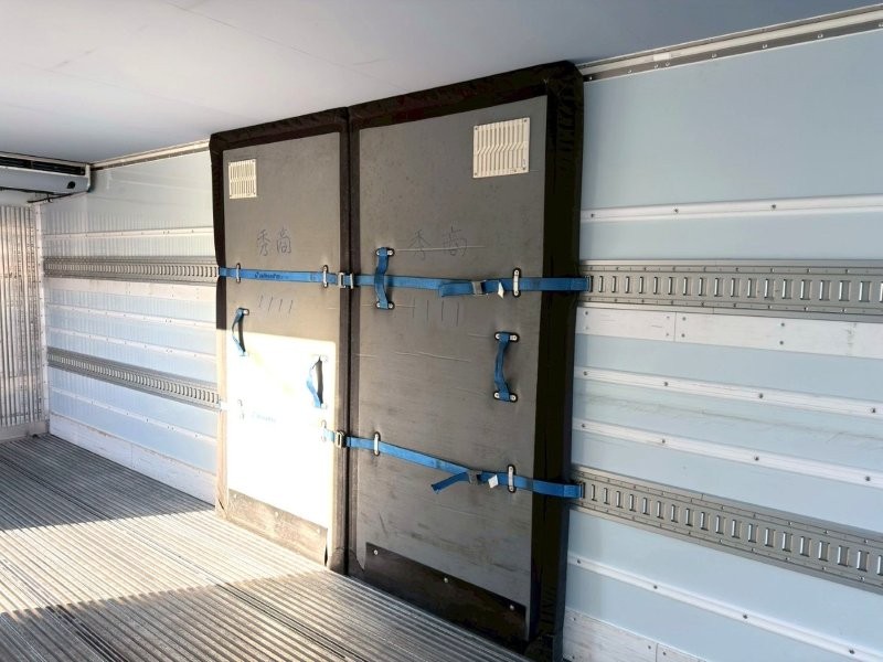 ２５t仕様　格納ゲート付　冷凍バン　ハイルーフ