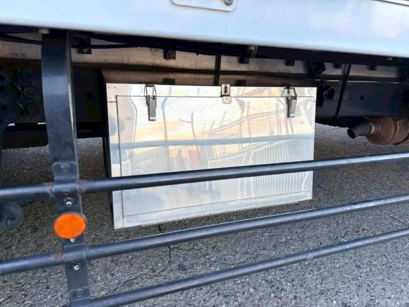 増々トン　ワイド　格納ゲート付　アルミウイング