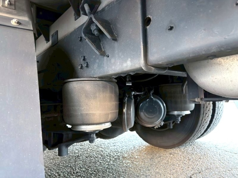 増々トン　ワイド　格納ゲート付　アルミウイング