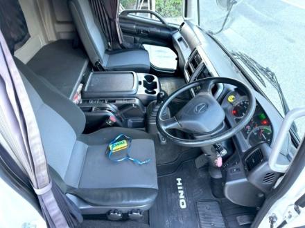 増々トン　ワイド　格納ゲート付　アルミウイング