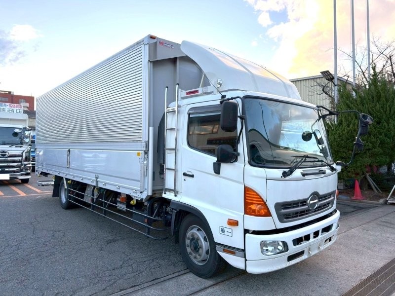 増々トン　ワイド　格納ゲート付　アルミウイング