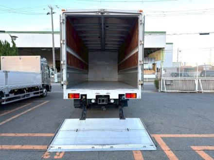 増々トン　ワイド　格納ゲート付　アルミウイング