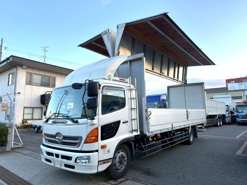 増々トン　ワイド　格納ゲート付　アルミウイング