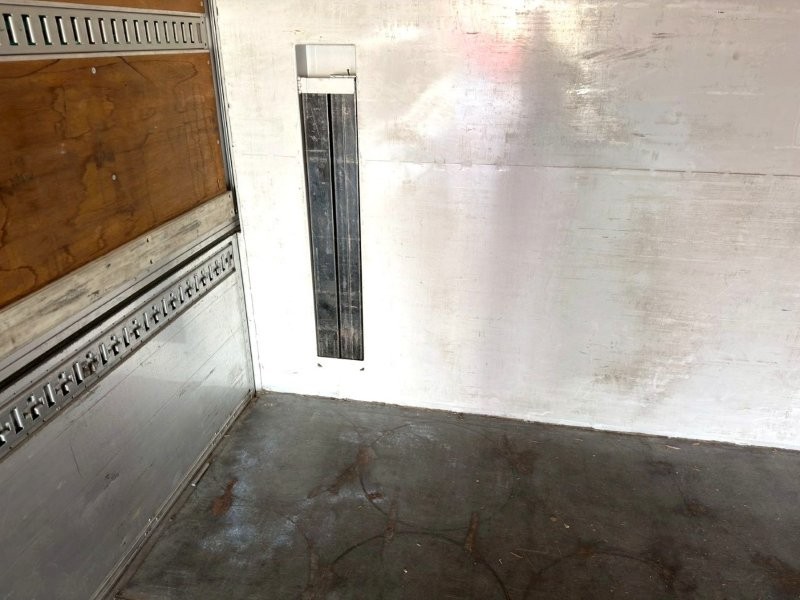 25t仕様　３軸高床　アルミウイング