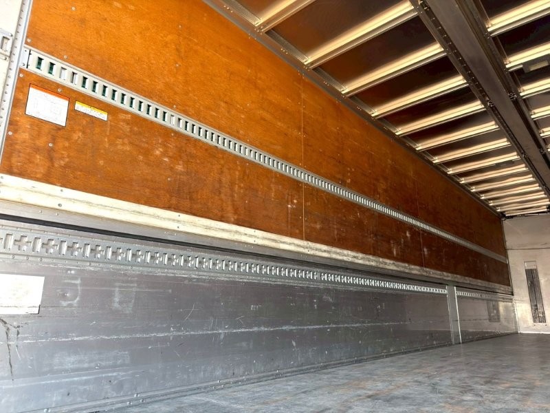 25t仕様　３軸高床　アルミウイング