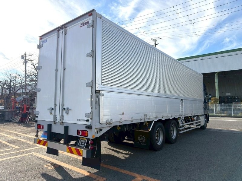 25t仕様　３軸高床　アルミウイング