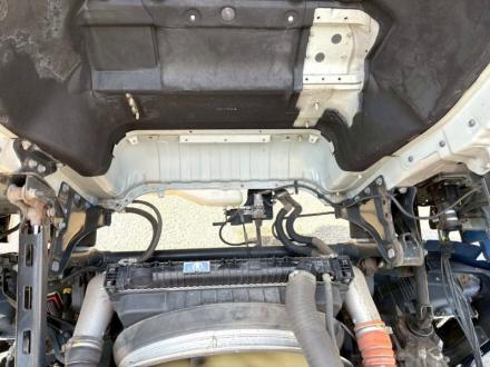 25t仕様　３軸高床　アルミウイング