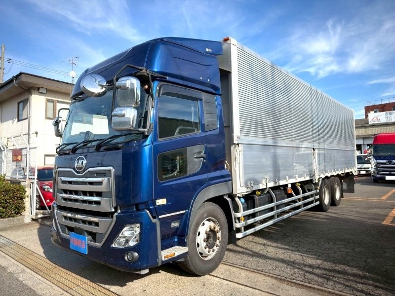 25t仕様　３軸高床　アルミウイング