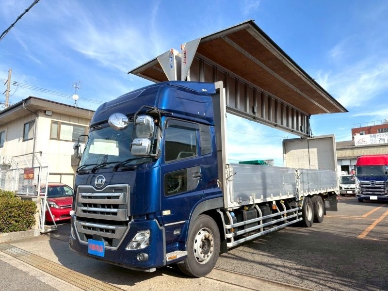 25t仕様　３軸高床　アルミウイング