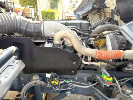 25t仕様　３軸高床　アルミウイング