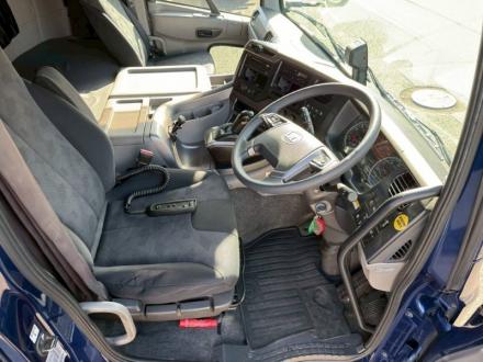 25t仕様　３軸高床　アルミウイング