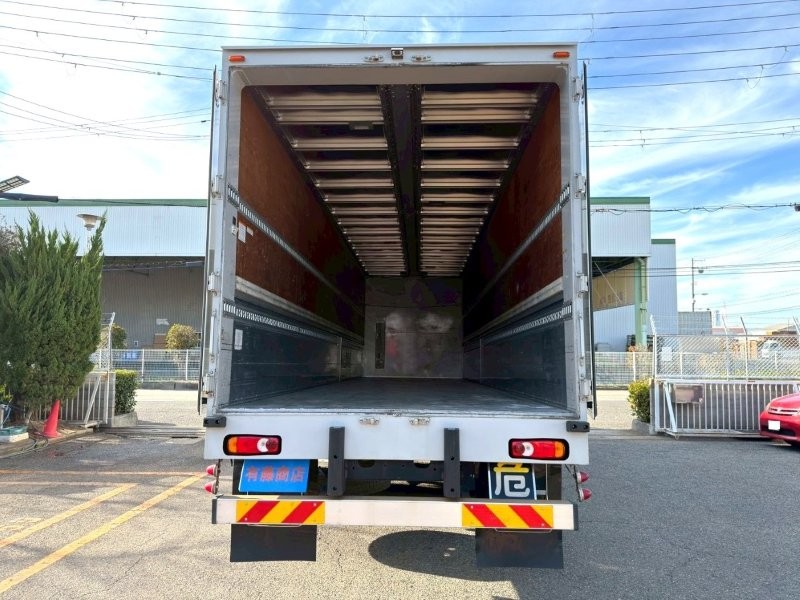 25t仕様　３軸高床　アルミウイング