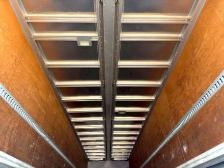 25t仕様　３軸高床　アルミウイング