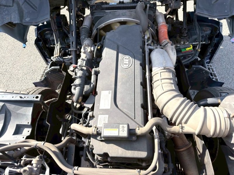 25t仕様　３軸高床　アルミウイング