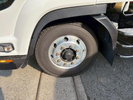 増々トン　クレーン付アルミ平ボデー