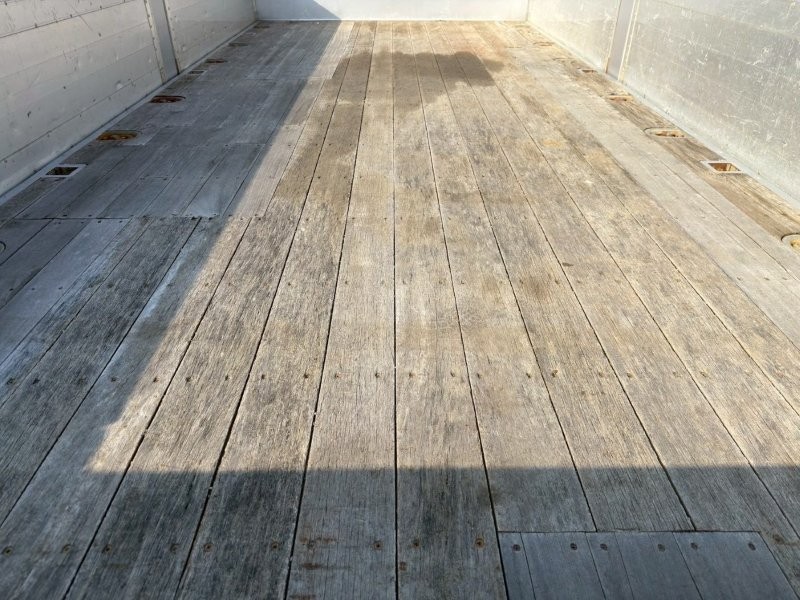 増々トン　クレーン付アルミ平ボデー