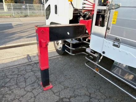 増々トン　クレーン付アルミ平ボデー