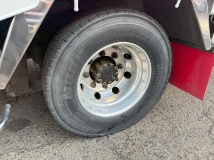 増々トン　クレーン付アルミ平ボデー