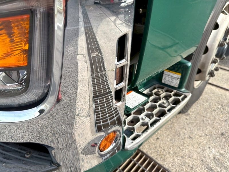 22t仕様　3軸高床　アルミブロック平ボデー