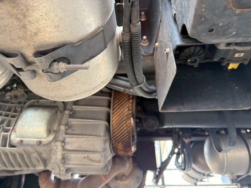 22t仕様　3軸高床　アルミブロック平ボデー