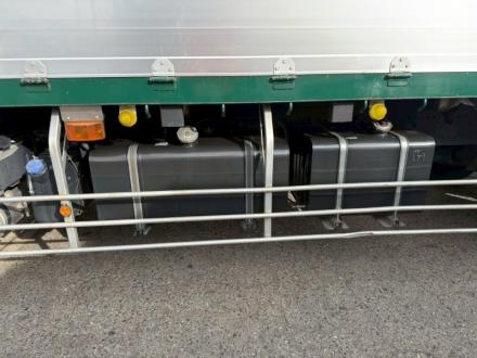 22t仕様　3軸高床　アルミブロック平ボデー