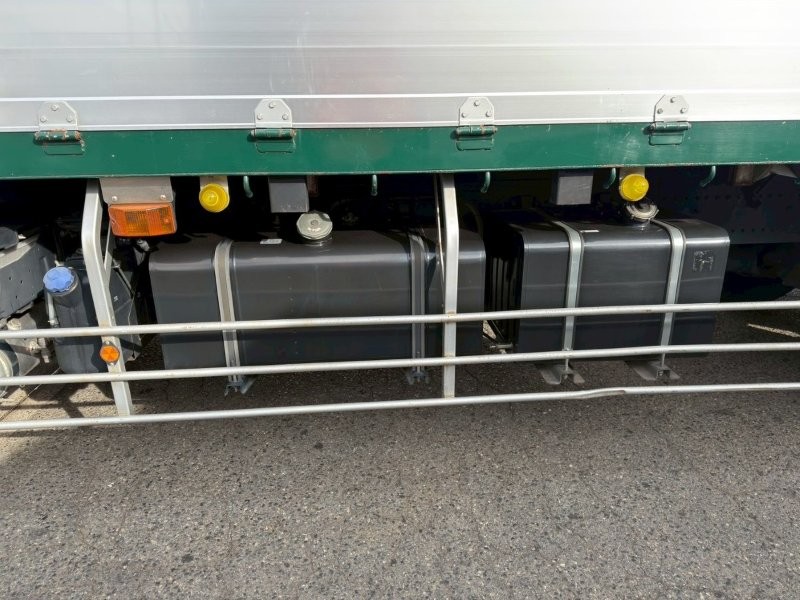 22t仕様　3軸高床　アルミブロック平ボデー