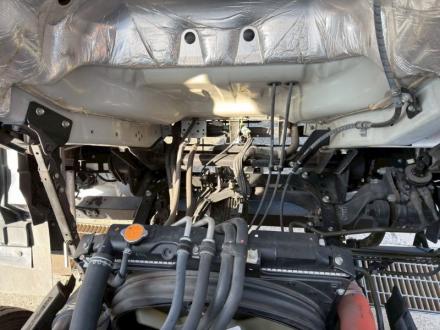 ４t　ワイド　格納ゲート付冷凍バン