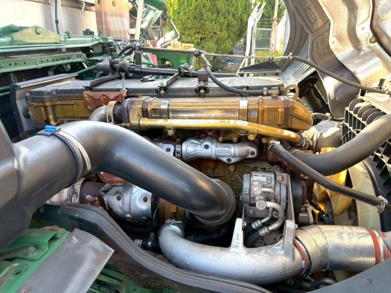 25t仕様　３軸高床　アルミブロック平ボデー