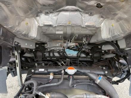 ４t　ワイド　格納ゲート付冷凍バン