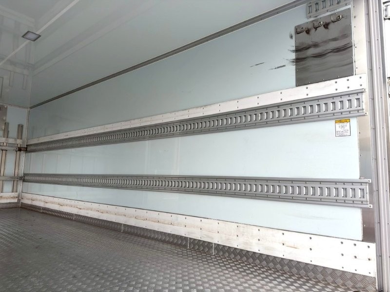 ４t　ワイド　格納ゲート付冷凍バン