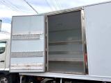４t　ワイド　格納ゲート付冷凍バン