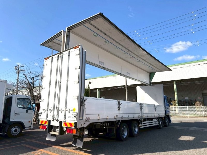 25t仕様　4軸低床　アルミウイング