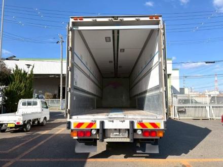 25t仕様　4軸低床　アルミウイング