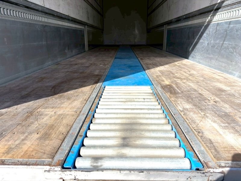 25t仕様　4軸低床　アルミウイング