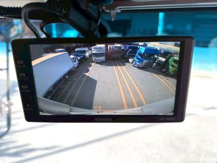 25t仕様　4軸低床　アルミウイング