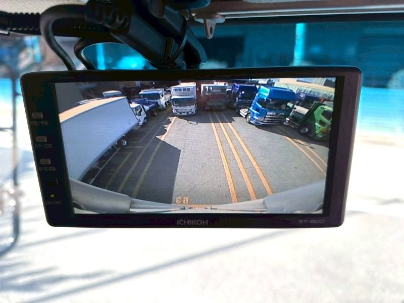 25t仕様　4軸低床　アルミウイング